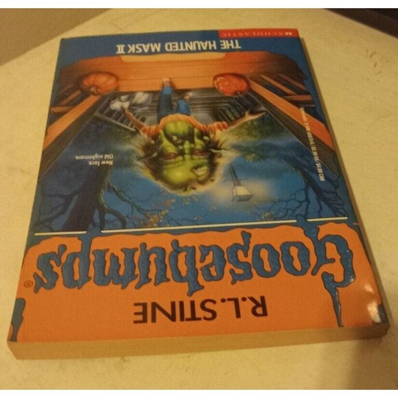 R.L. Stine's Goosebumps Book #36 The Haunted Mask II Preowned - Picture 6 of 7
